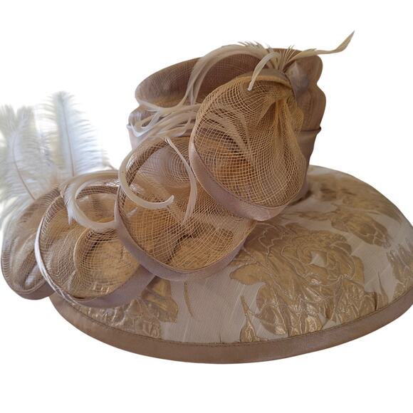 NWT Champagne Italy gold‎ and creme hat with matching purse main image 5